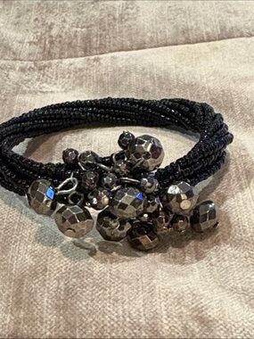 Elegant Black Multi-Strand Beaded Cuff Bracelet with Hematite Accents 6-7”